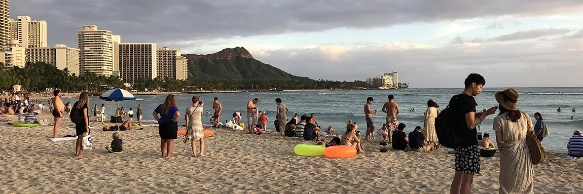 Waikiki Beach, Honolulo, Hawaii. Den første dag var vi lige nede og kigge på stranden.